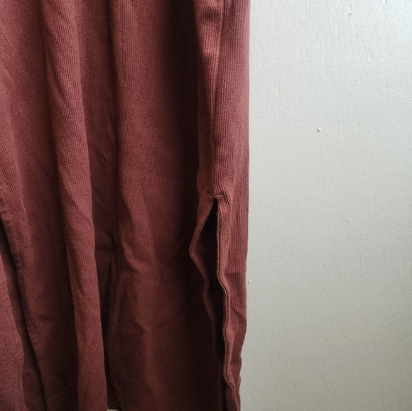 NWOT Old Navy- Rust Halter Rib Dress - Picture 4 of 4